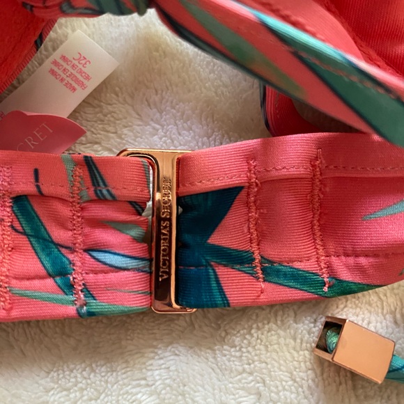 New Victoria secret push underwire bra top 32c and ruffle trim bottom XS - Picture 5 of 12